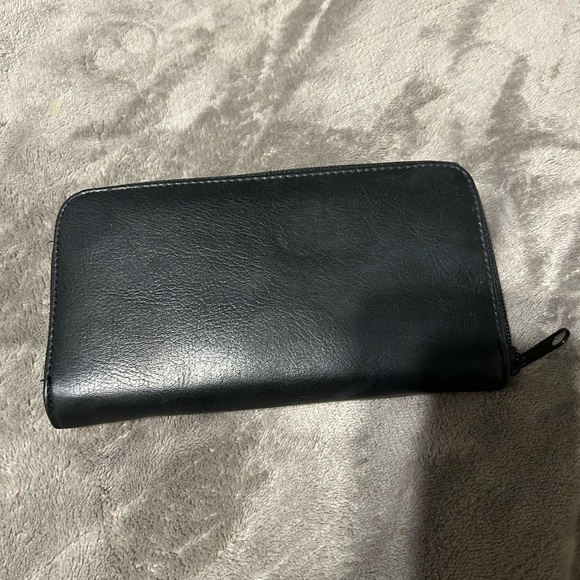 Rosetti Wallet - Picture 2 of 5